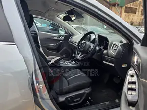 Mazda Axela 2018 Silver