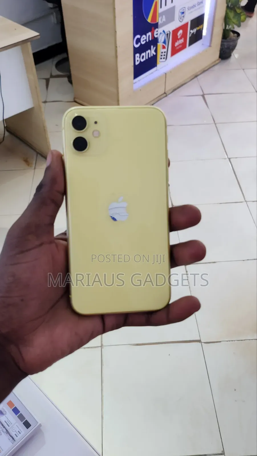 Apple iPhone 11 128 GB Yellow