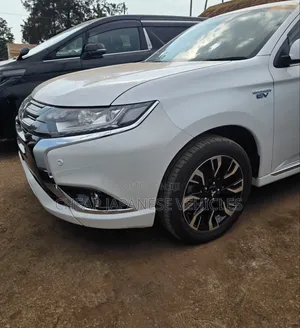 Mitsubishi Outlander 2.0 PHEV AWD 2017 White