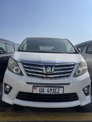 Toyota Alphard 2.4 Petrol FWD 2012 White