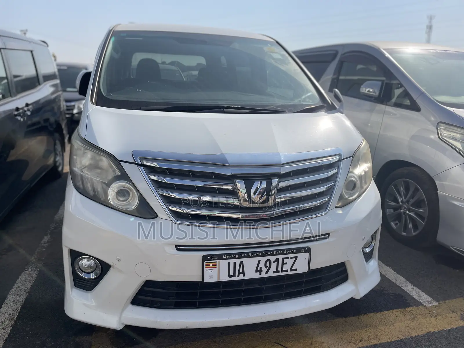 Toyota Alphard 2.4 Petrol FWD 2012 White