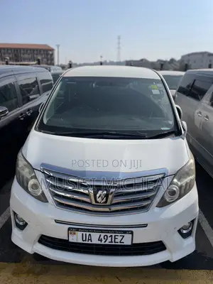 Toyota Alphard 2.4 Petrol FWD 2012 White