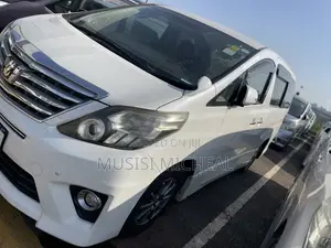 Toyota Alphard 2.4 Petrol FWD 2012 White
