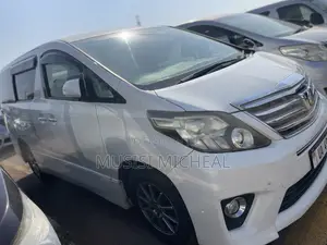Toyota Alphard 2.4 Petrol FWD 2012 White