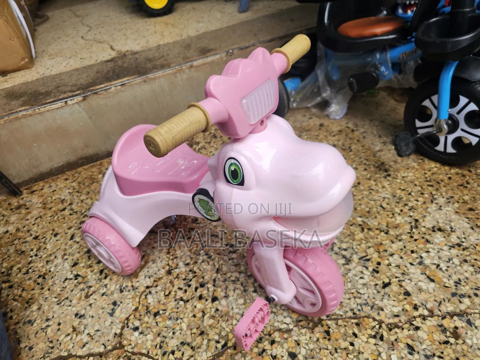 Pink Ride on Kid's Tricycle,plays Kids Sounds,0 to 2years