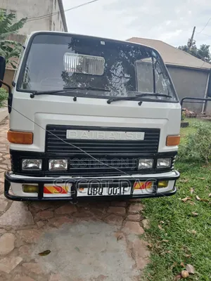Toyota Daihatsu 1998 White