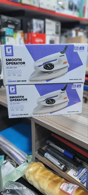 Ceramic Dry Iron Smooth Operator/Geepas Dry Iron
