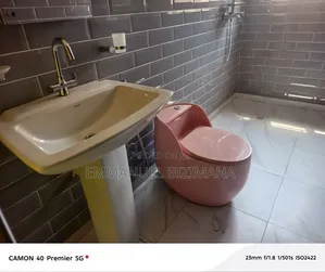 Furnished 6bdrm House in Kungu, Central Division for sale