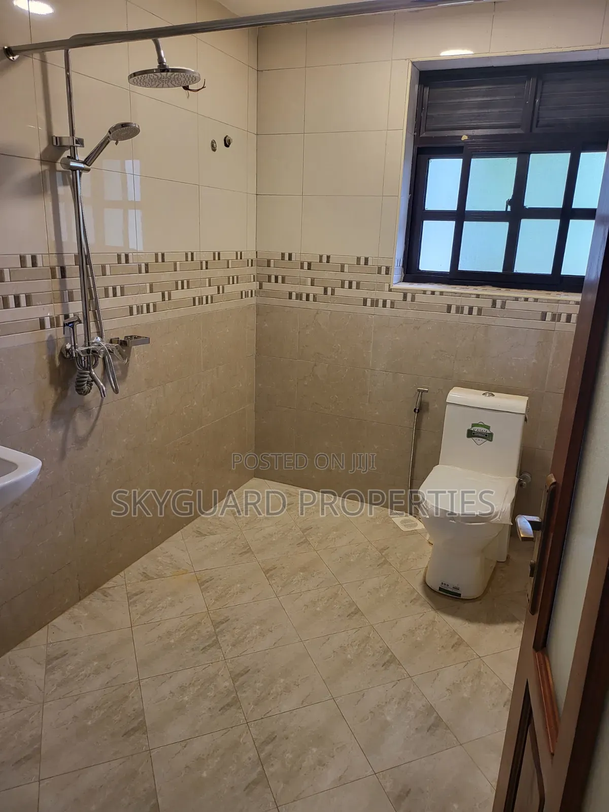 3bdrm Apartment in Munyonyo, Central Division for rent
