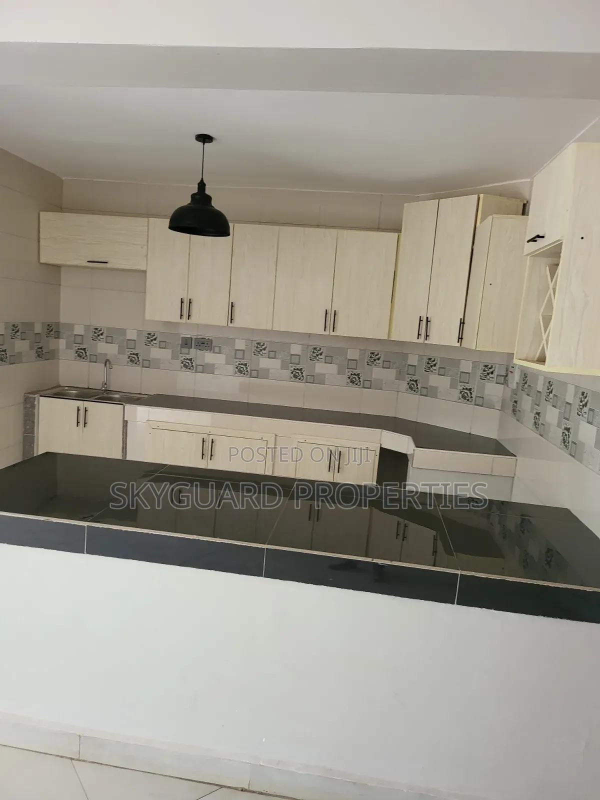 3bdrm Apartment in Munyonyo, Central Division for rent