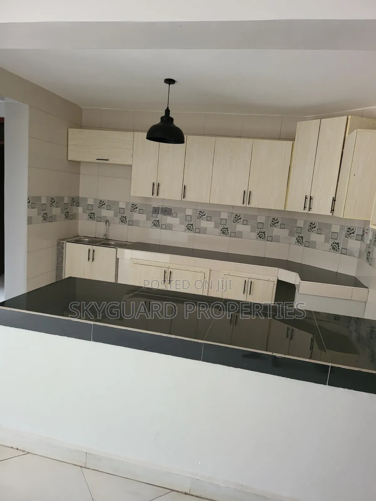 3bdrm Apartment in Munyonyo, Central Division for rent
