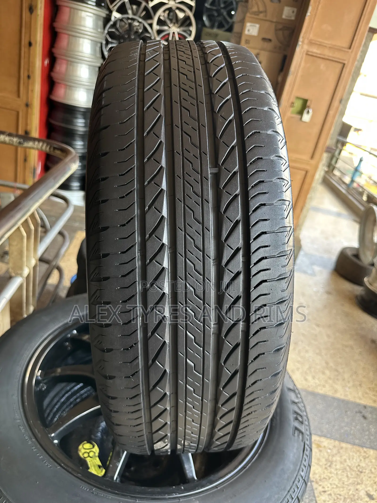 225/55r18 Bridgestone Foreign Used Tyre Only One Week Driven