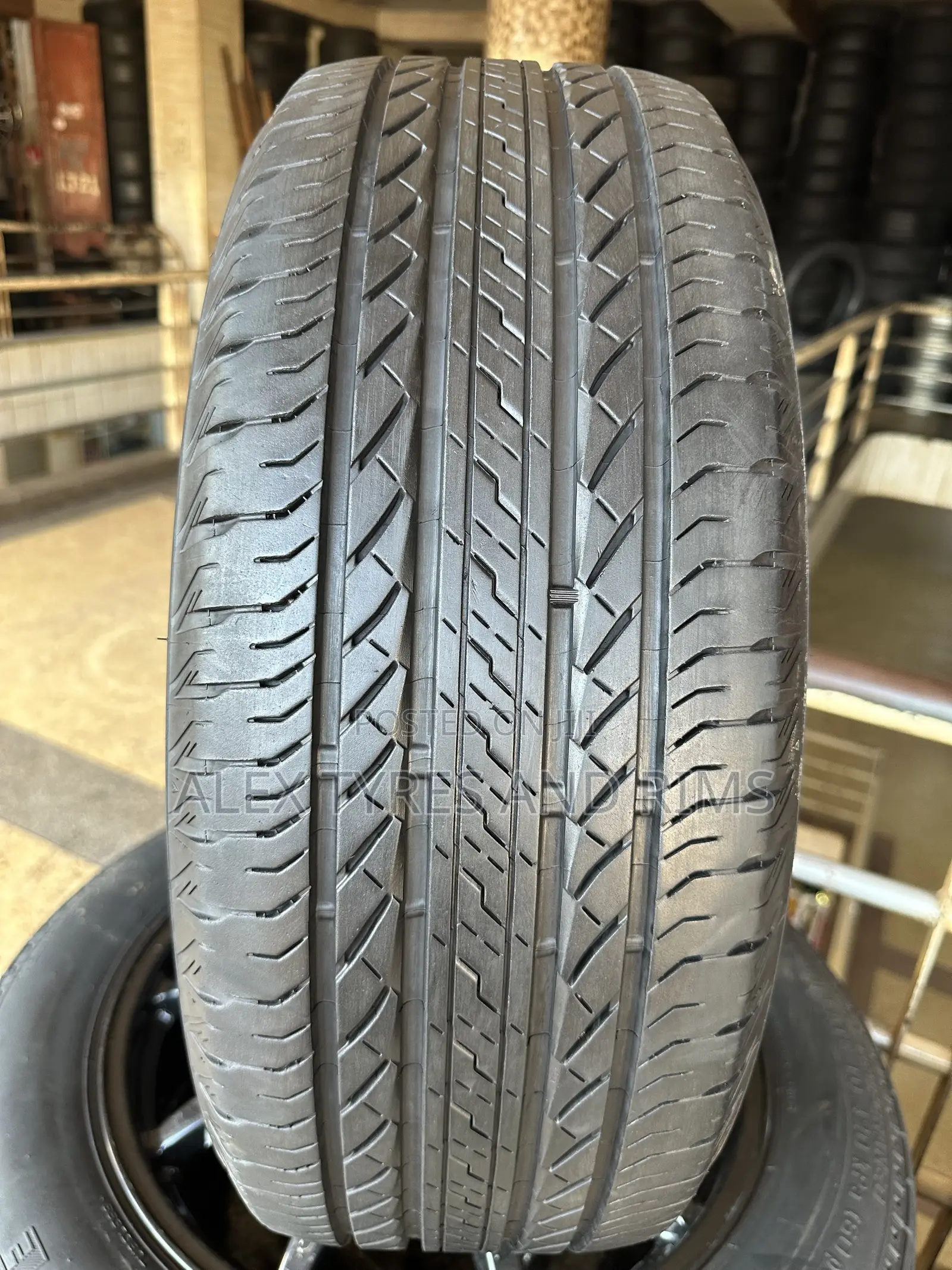 225/55r18 Bridgestone Foreign Used Tyre Only One Week Driven