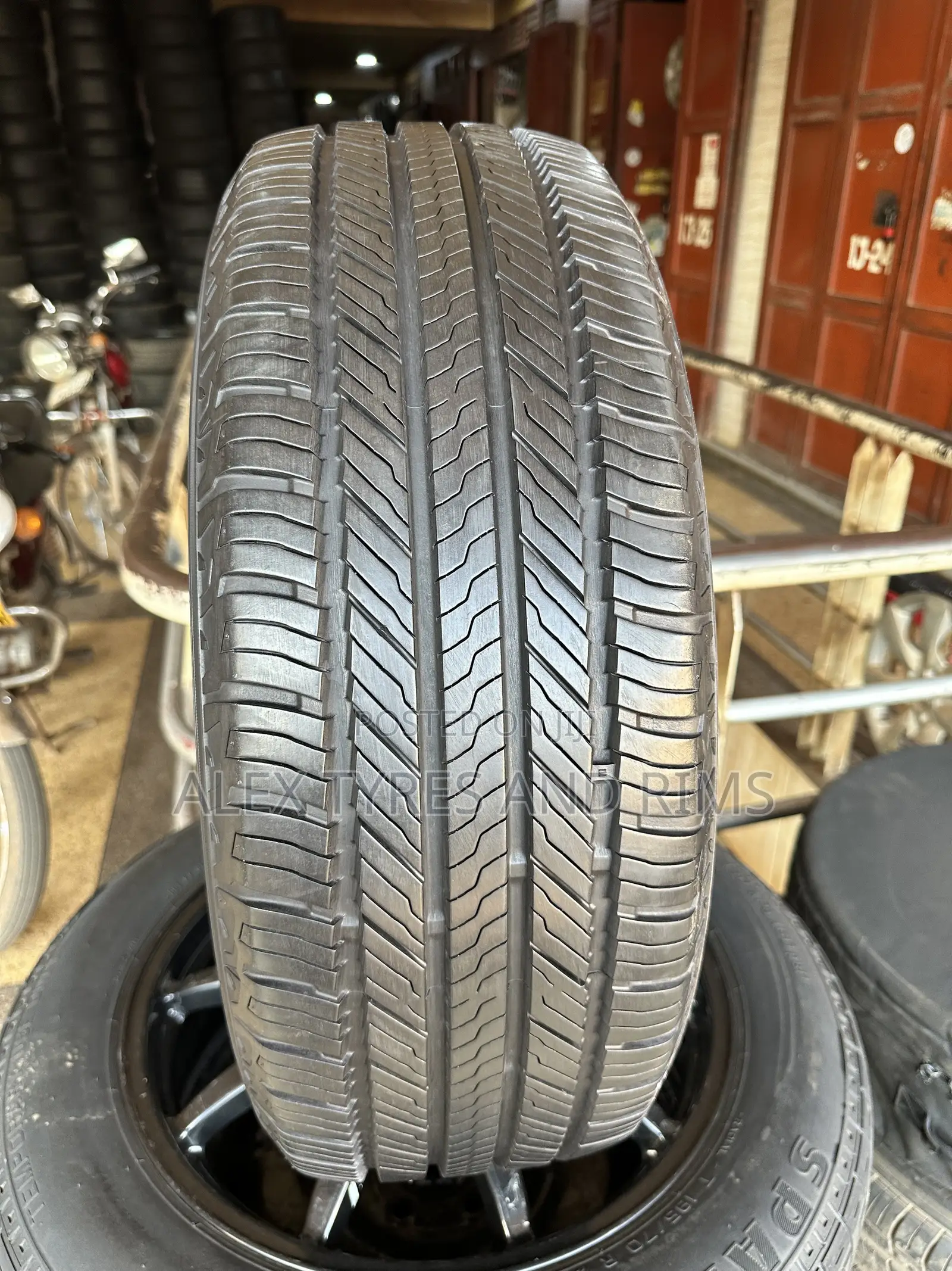 225/55r18 Yokohama Foreign Used Tire Only One Week Driven