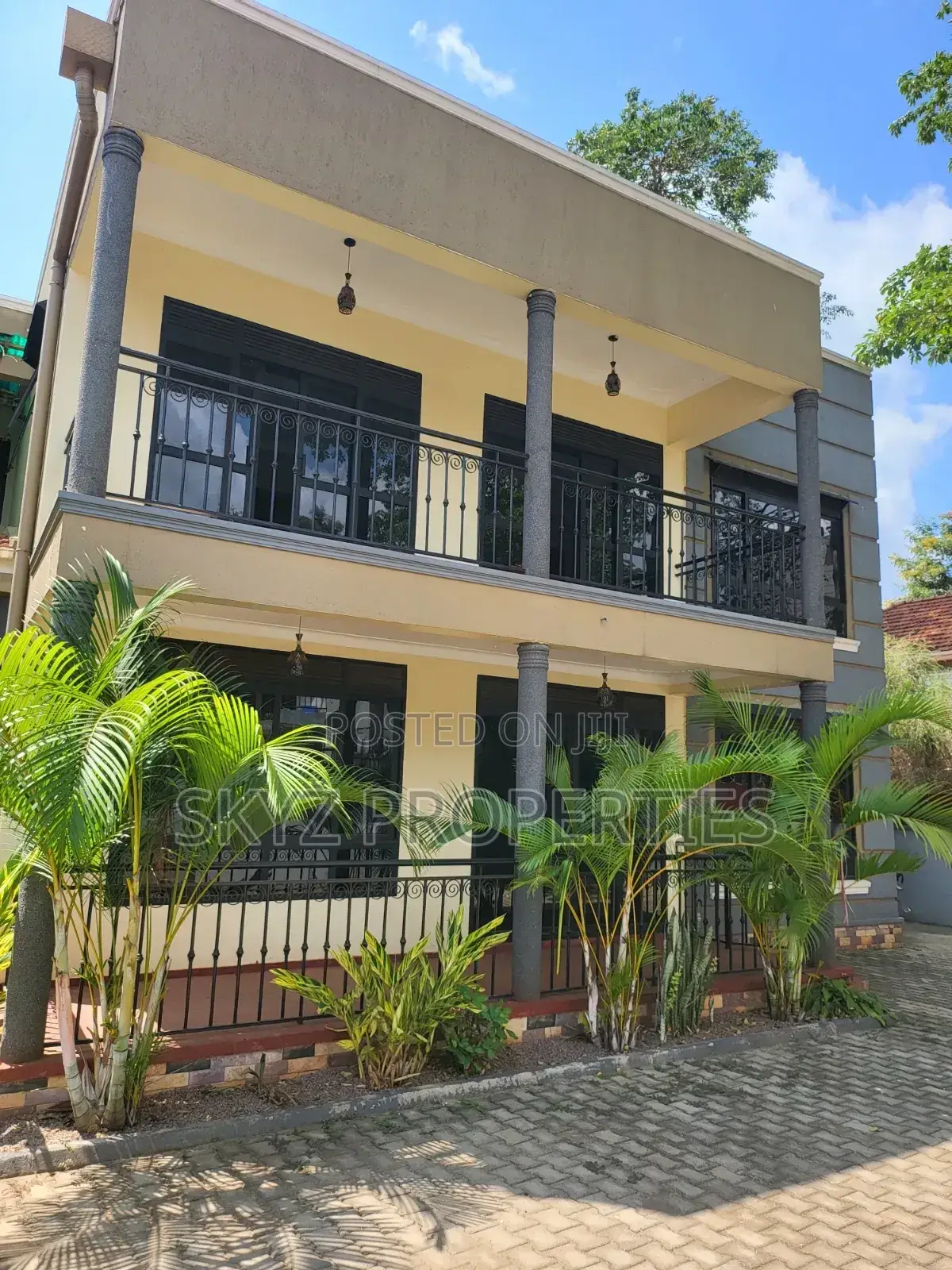 5bdrm House in Muyenga Bukasa Road, Central Division for rent