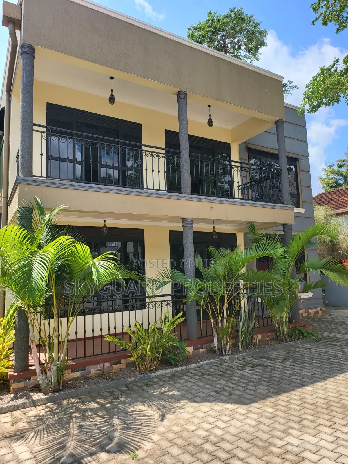 5bdrm House in Muyenga Bukasa Road, Central Division for rent