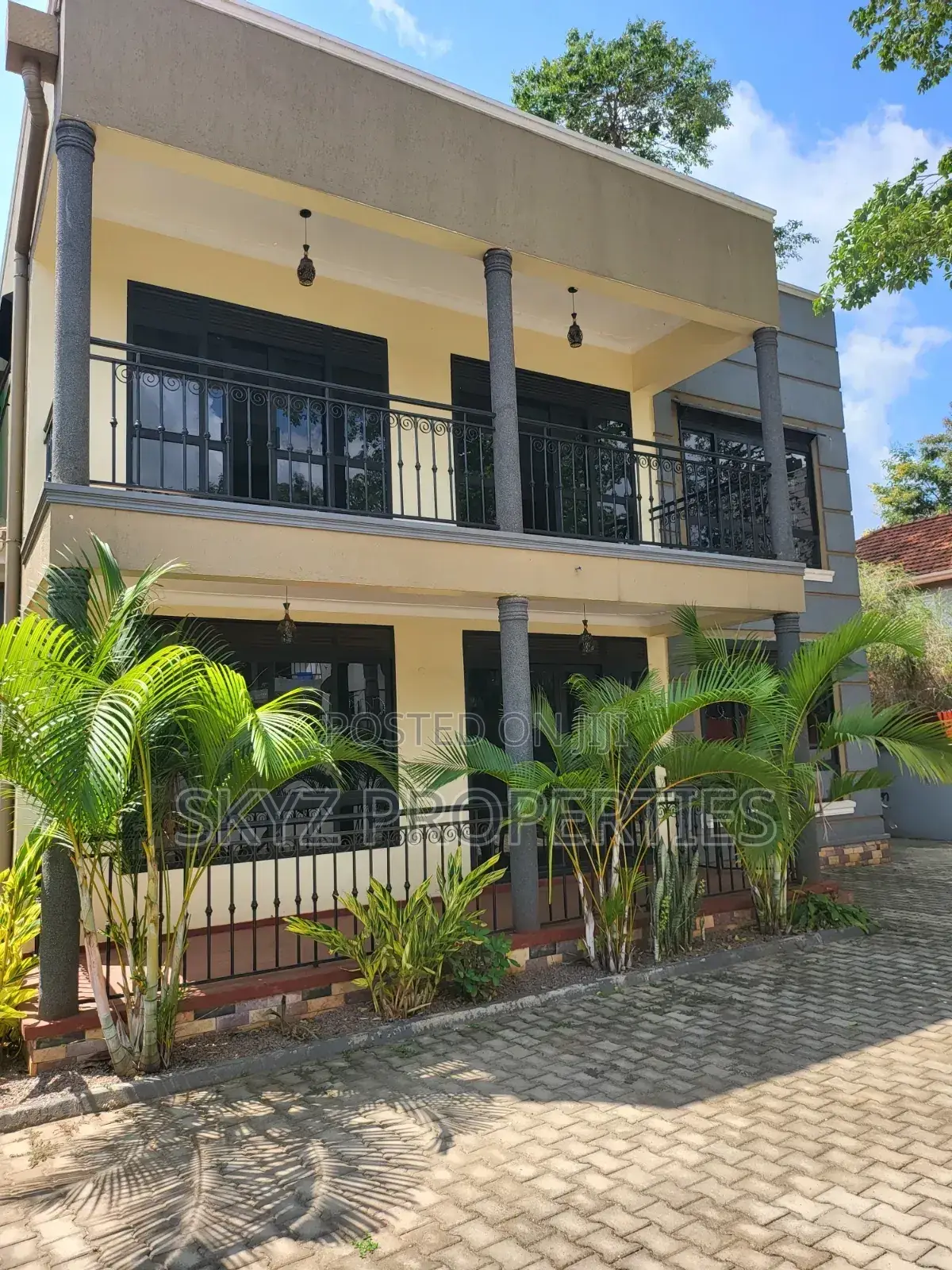 5bdrm House in Muyenga Bukasa Road, Central Division for rent