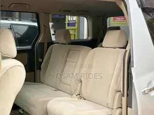 Toyota Alphard 2.4 Petrol FWD 2006 Silver