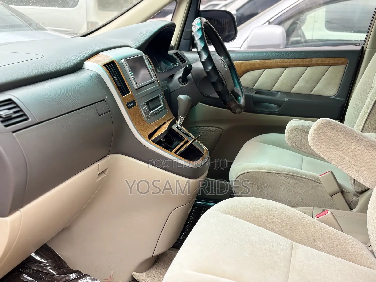 Toyota Alphard 2.4 Petrol FWD 2006 Silver