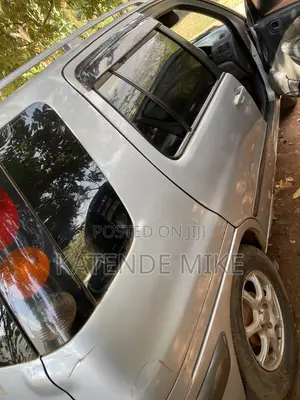 Toyota Raum 1.5 FWD 1999 Silver