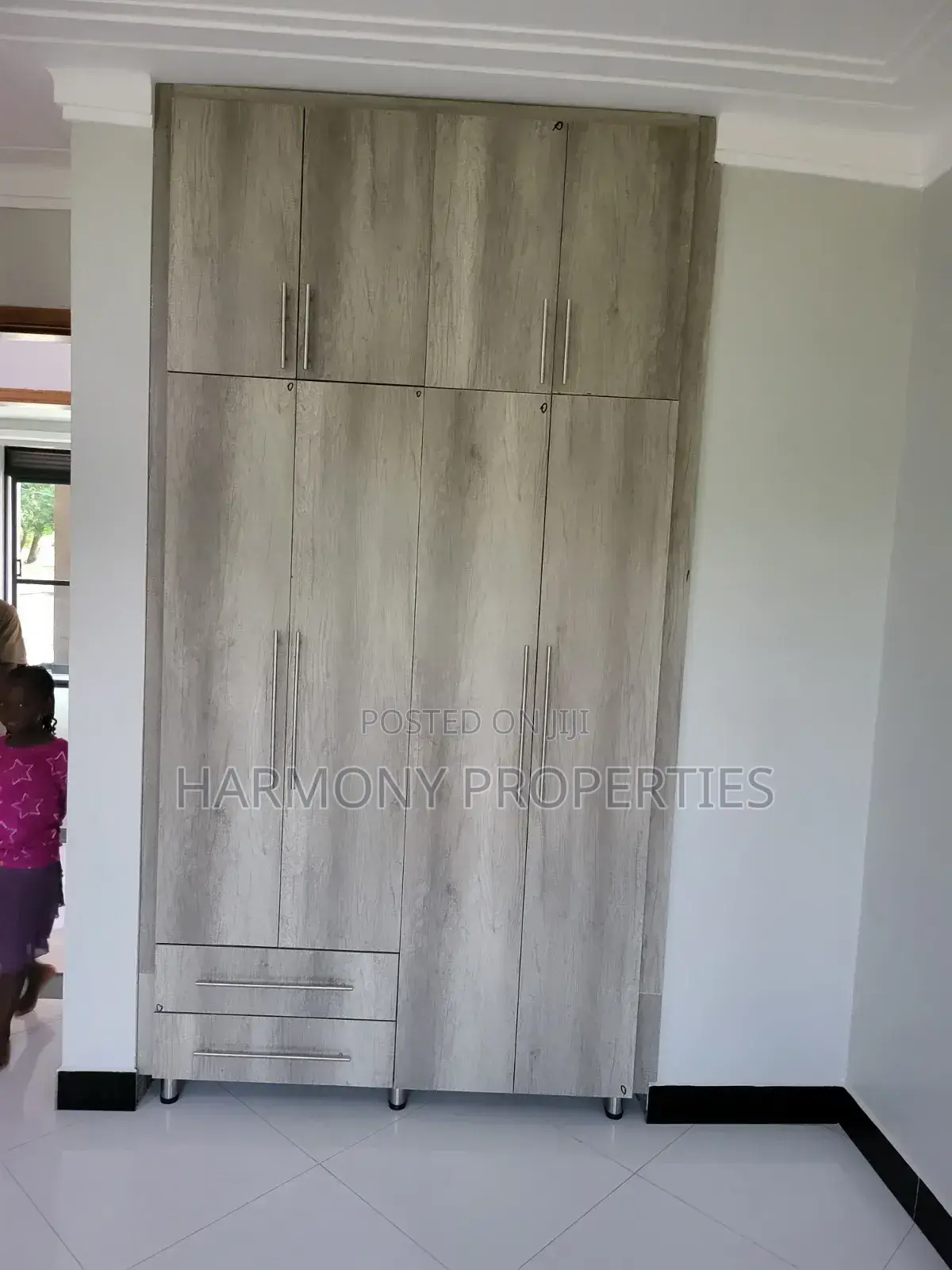 3bdrm Apartment in Muyenga, Central Division for rent