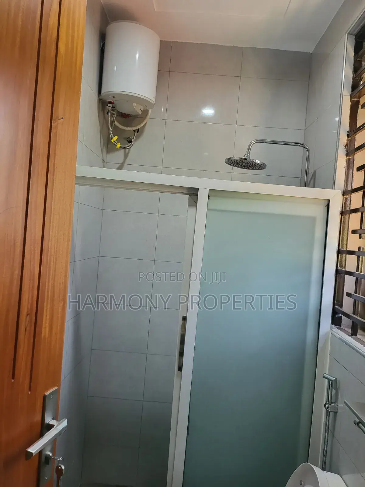 3bdrm Apartment in Muyenga, Central Division for rent