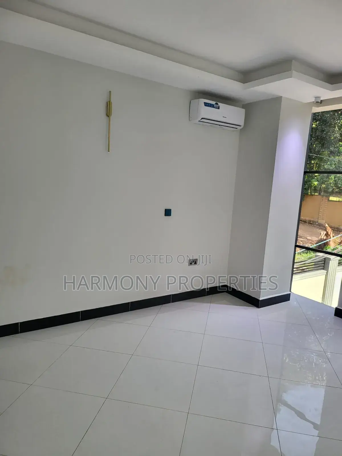 3bdrm Apartment in Muyenga, Central Division for rent
