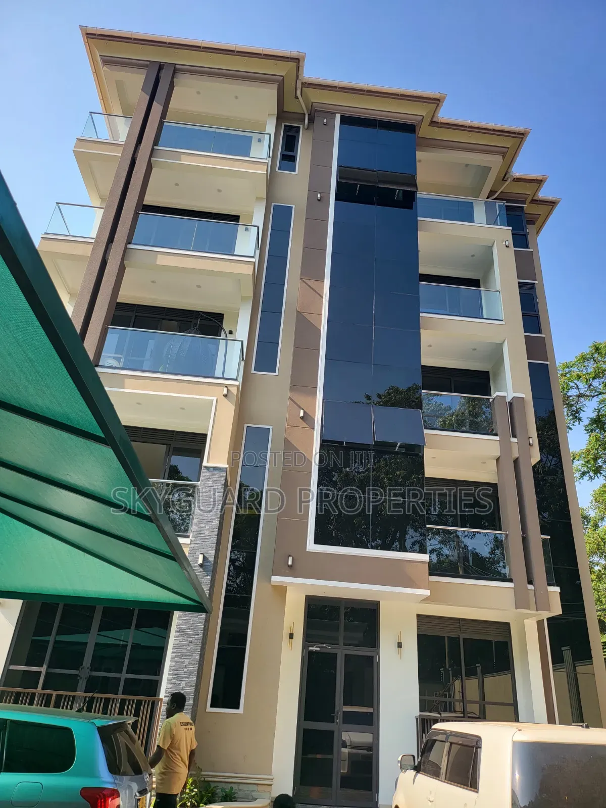3bdrm Apartment in Muyenga, Central Division for rent