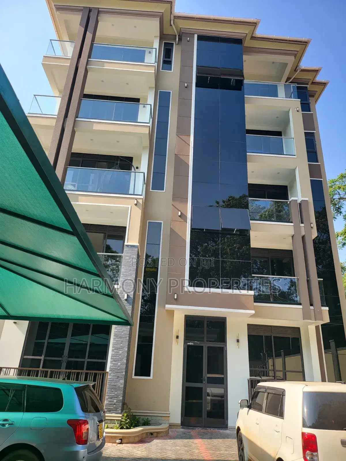 3bdrm Apartment in Muyenga, Central Division for rent