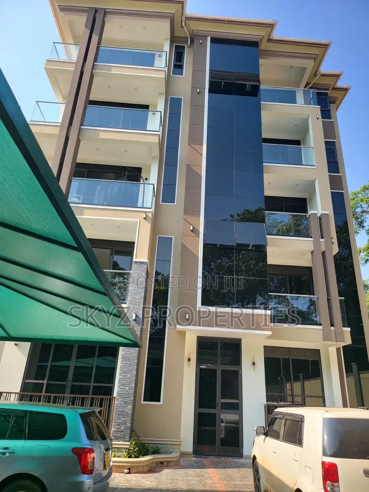 3bdrm Apartment in Muyenga, Central Division for rent