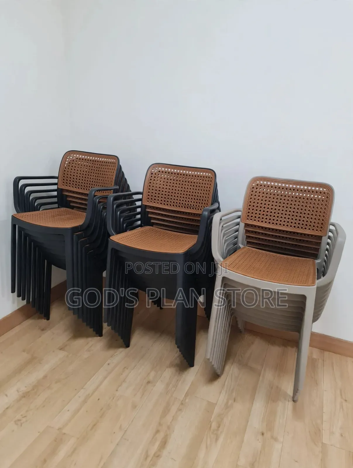 TitanRest Plastic Chairs Plastic Chairs