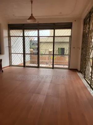 5bdrm Mansion in Makindye Kizungu, Central Division for rent
