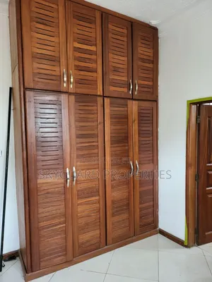 5bdrm Mansion in Makindye Kizungu, Central Division for rent