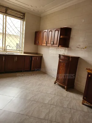 5bdrm Mansion in Makindye Kizungu, Central Division for rent