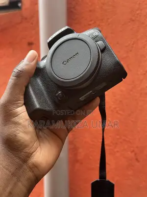 Canon Eos R10