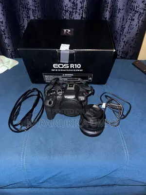 Canon Eos R10