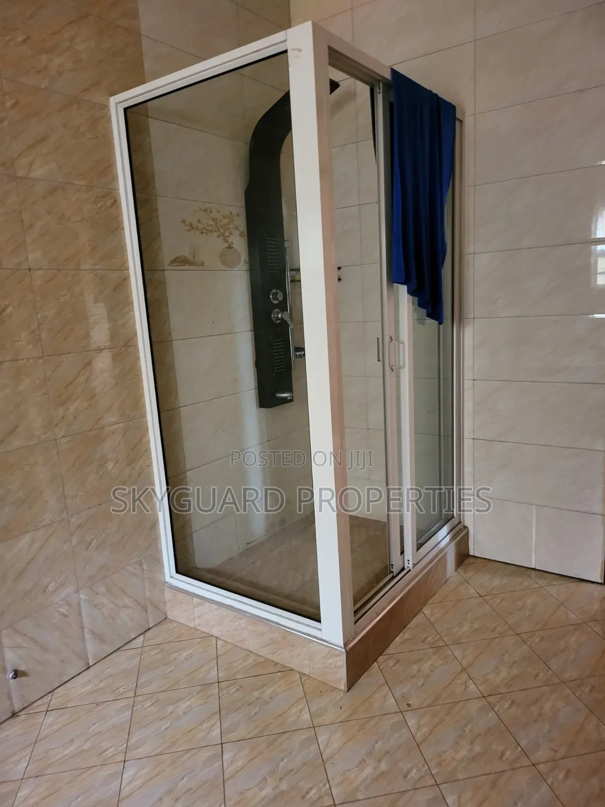 5bdrm Mansion in Makindye Kizungu, Central Division for rent
