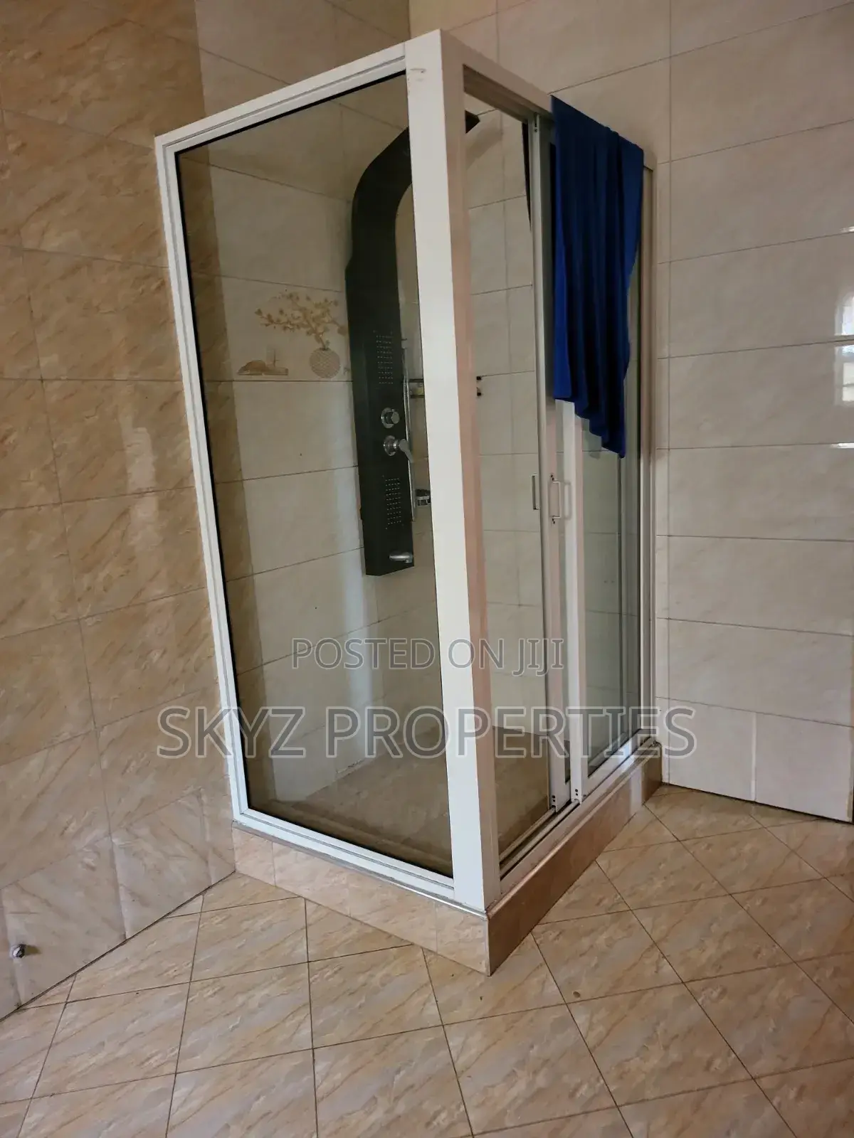 5bdrm Mansion in Makindye Kizungu, Central Division for rent