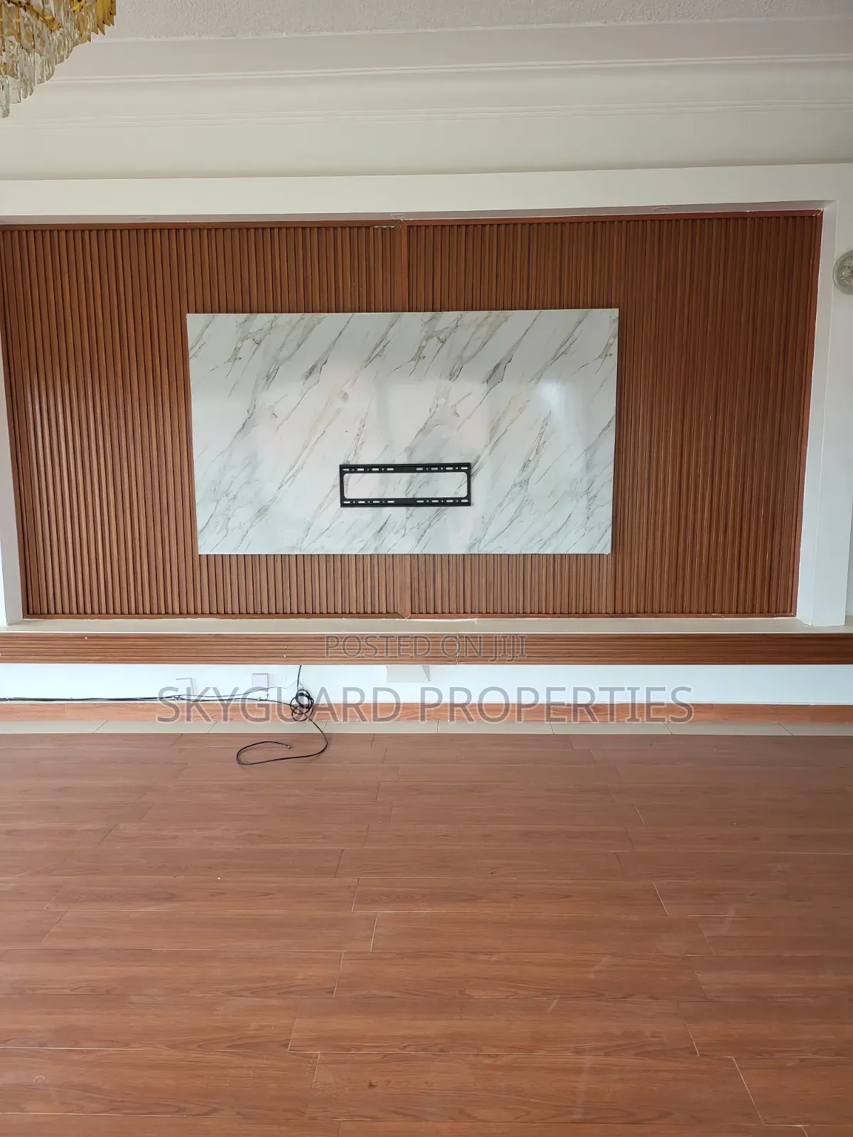 5bdrm Mansion in Makindye Kizungu, Central Division for rent