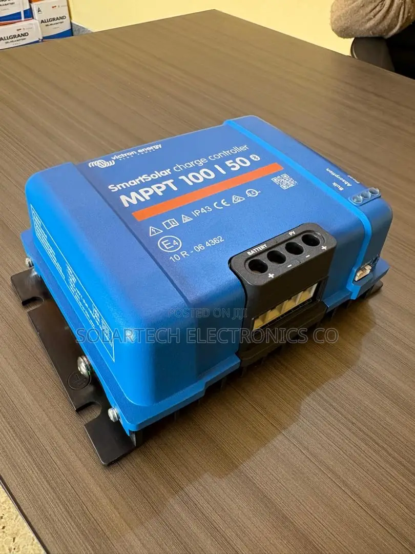 Victron SmartSolar MPPT 100/50 High Efficiency Solar Controller 1400W