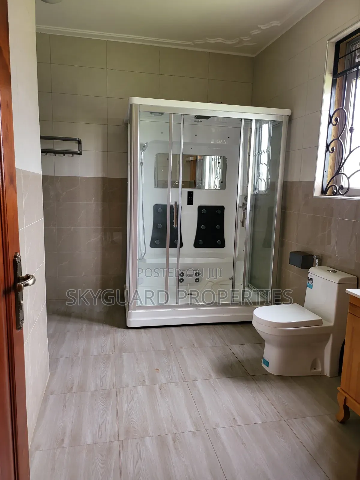 6bdrm Mansion in Buziga, Central Division for rent