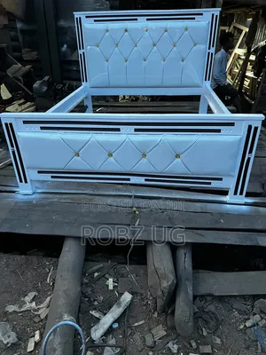 White Leather Bed 5*6