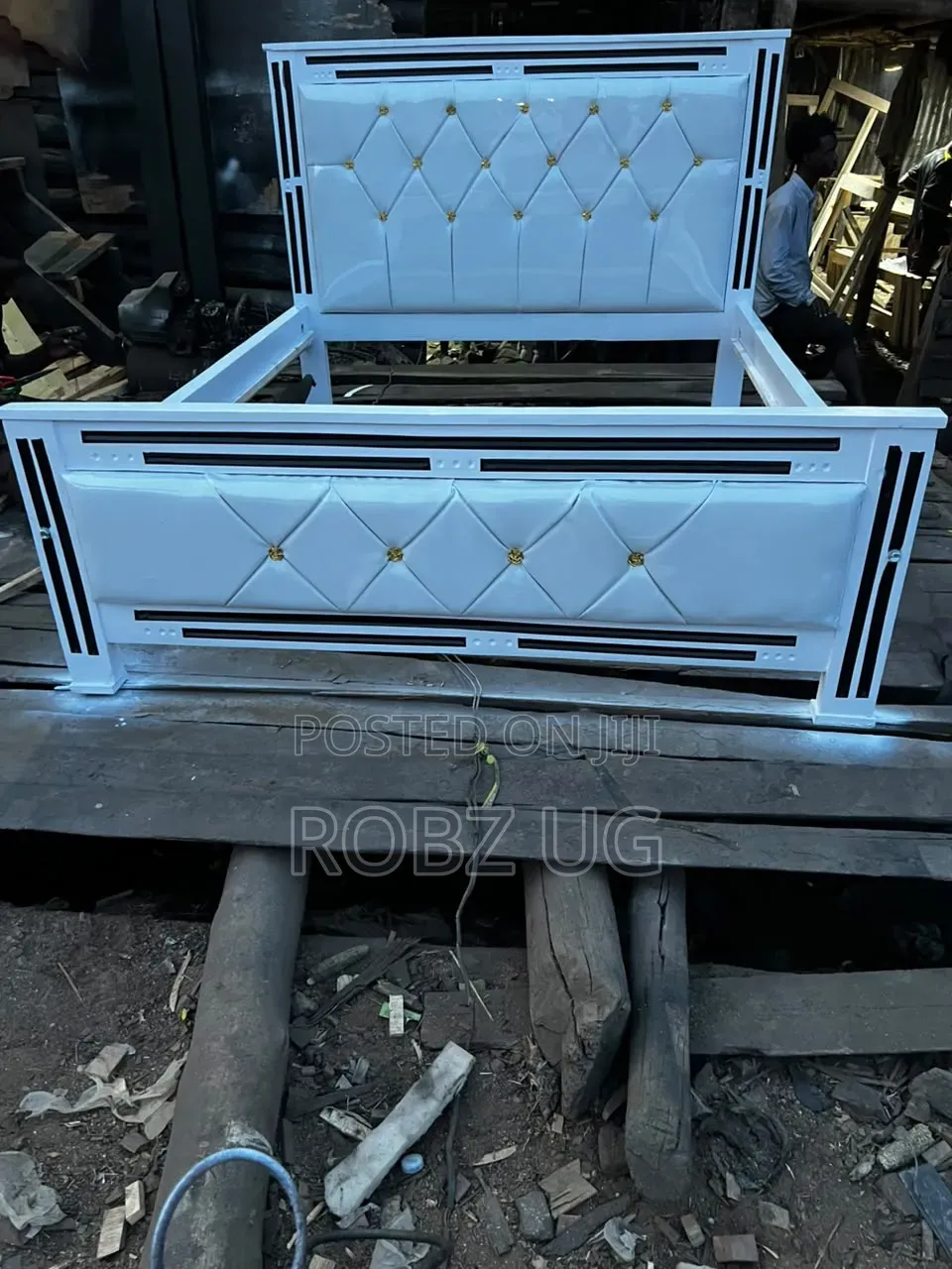 White Leather Bed 5*6