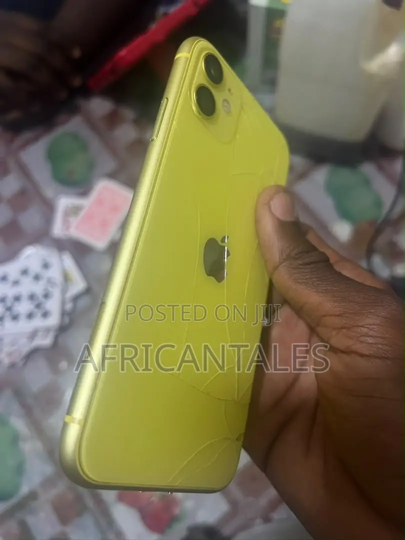 Apple iPhone 11 64 GB Yellow
