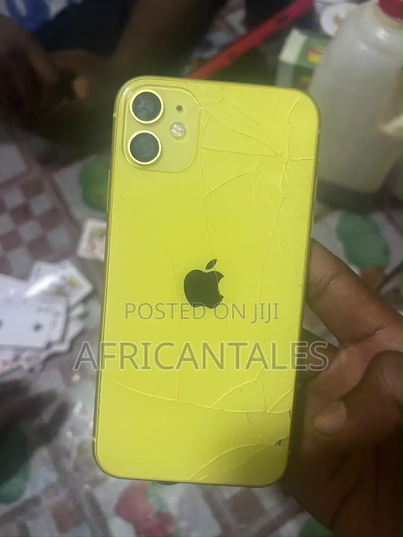 Apple iPhone 11 64 GB Yellow