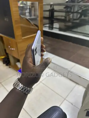 Apple iPhone 11 64 GB Purple