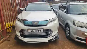 Toyota Harrier 2.0 2017 White