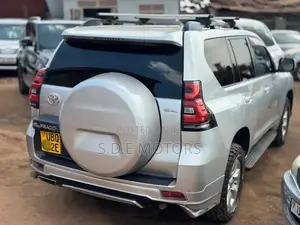 Toyota Land Cruiser Prado 2017 Gray