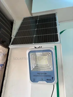 Super Bright 200W Solar Flood Light With Dusk-to-Dawn Operation