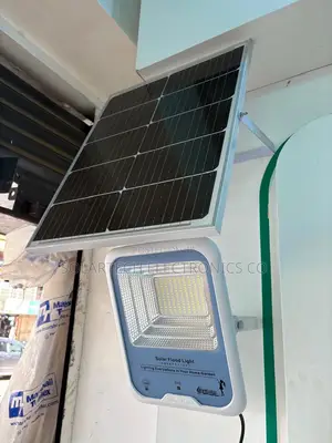 Super Bright 200W Solar Flood Light With Dusk-to-Dawn Operation